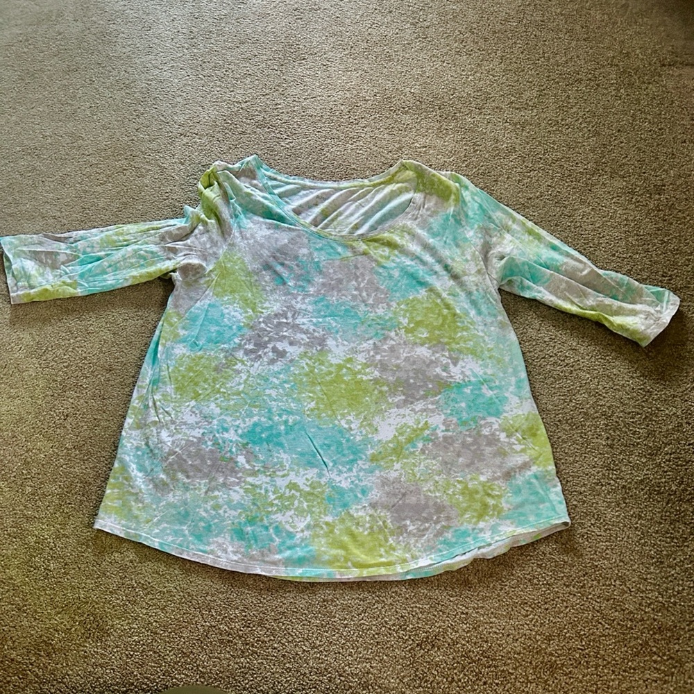J Jill Pure Jill 100% Pima Cotton Tee green, blue, and white tie-dye pattern
